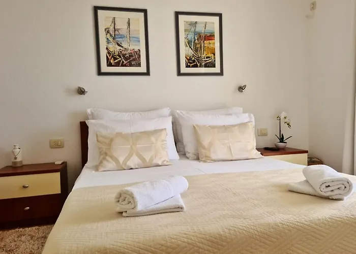 New With Sea View Appartement Makarska